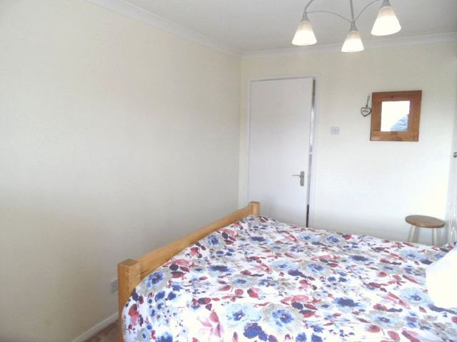  Image of 1 bedroom Flat for sale in Arisdale Avenue South Ockendon RM15 at Arisdale Avenue  South Ockendon, RM15 5BD