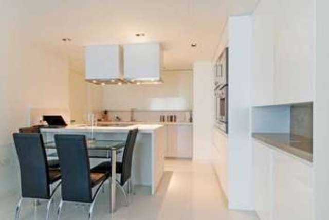  Image of 1 bedroom Flat for sale in Pan Peninsula Square London E14 at Canary Wharf, E14 9HL