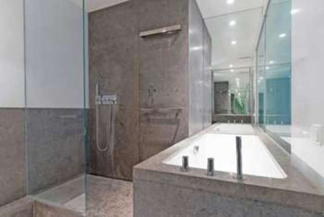  Image of 1 bedroom Flat for sale in Pan Peninsula Square London E14 at Canary Wharf, E14 9HL