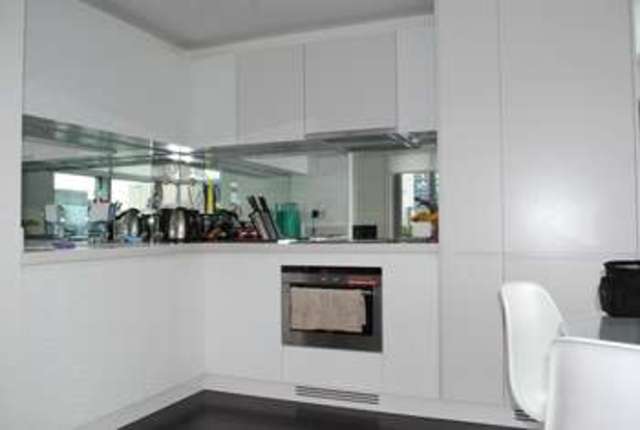  Image of 1 bedroom Flat to rent in Pan Peninsula Square London E14 at Canary Wharf, E14 9HA