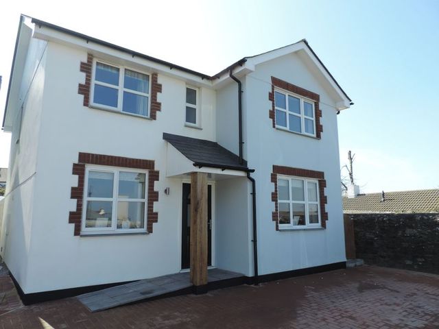  Image of 4 bedroom Detached house for sale in Trew Parc Pednandrea Redruth TR15 at Pednandrea  Redruth, TR15 2HR