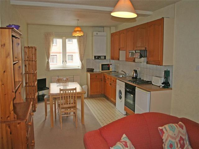  Image of 2 bedroom Flat to rent in Piershill Terrace Edinburgh EH8 at Meadowbank Edinburgh Edinburgh, EH8 7EU