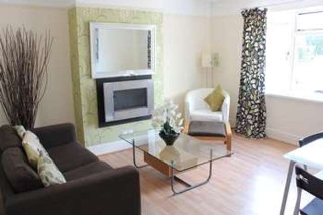  Image of 2 bedroom Ground Flat for sale in Park Avenue Plymstock Plymouth PL9 at Plymstock Plymouth Devon, PL9 7BD