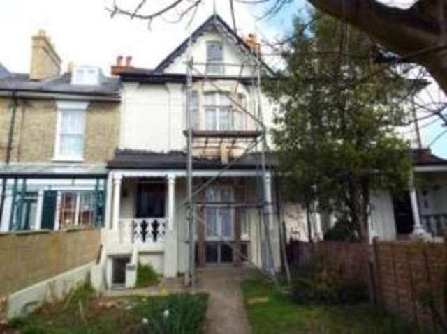  Image of 1 bedroom Flat for sale in Kingston Crescent Portsmouth PO2 at Portsmouth Hampshire North End, PO2 8AA