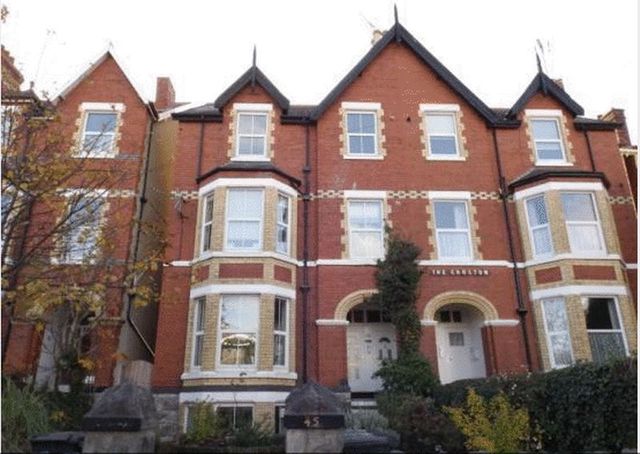  Image of 2 bedroom Flat for sale in Princes Drive Rhos on Sea Colwyn Bay LL29 at Princes Drive  Colwyn Bay, LL29 8PL