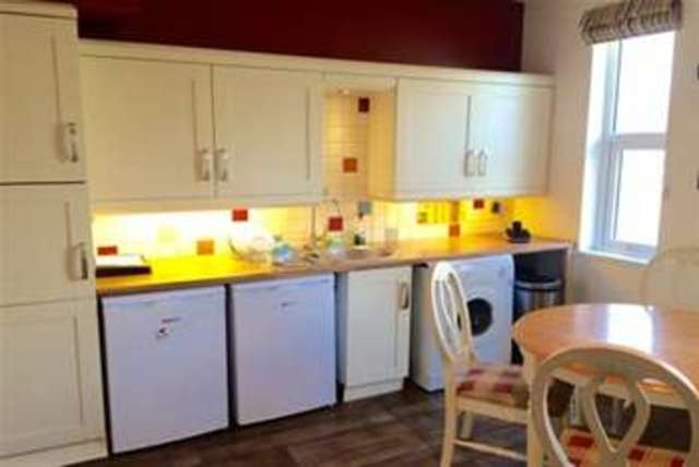  Image of 3 bedroom Terraced house to rent in Princes Road Torquay TQ1 at Torquay, TQ1 1PA
