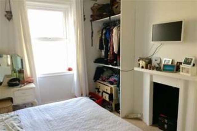  Image of 3 bedroom Terraced house to rent in Princes Road Torquay TQ1 at Torquay, TQ1 1PA