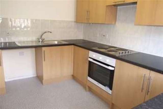  Image of 2 bedroom Flat to rent in Roots Hall Drive Southend-on-Sea SS2 at Southend-on-Sea, SS2 6HL
