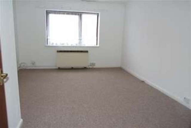  Image of 2 bedroom Flat to rent in Roots Hall Drive Southend-on-Sea SS2 at Southend-on-Sea, SS2 6HL