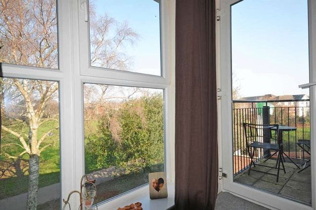  Image of 2 bedroom Property to rent in Park View Prospect Place St. Thomas Exeter EX4 at Prospect Place St Thomas Exeter, EX4 1JA