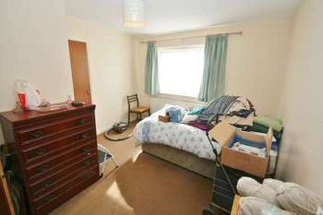  Image of 1 bedroom Flat for sale in Foxley Hill Road Purley CR8 at Purley Surrey, CR8 2HD