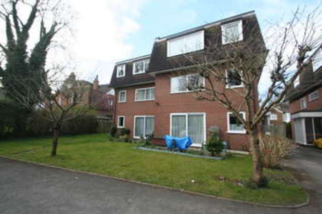  Image of 1 bedroom Flat for sale in Foxley Hill Road Purley CR8 at Purley Surrey, CR8 2HD