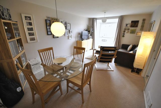  Image of 2 bedroom Flat to rent in Quarry Close Handbridge Chester CH4 at Quarry Close Handbridge Chester, CH4 7LG