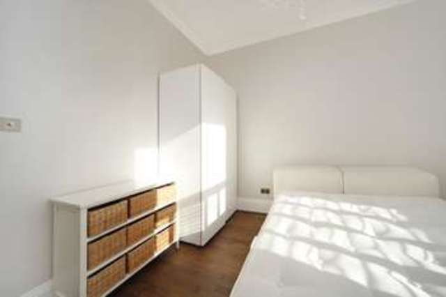  Image of 2 bedroom Property to rent in Queens Gardens London W2 at Queens Gardens  London, W2 3AF