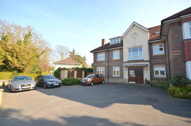  Image of 2 bedroom Flat for sale in Queens Park West Drive Bournemouth BH8 at Queens Park West Drive  Bournemouth, BH8 9BY