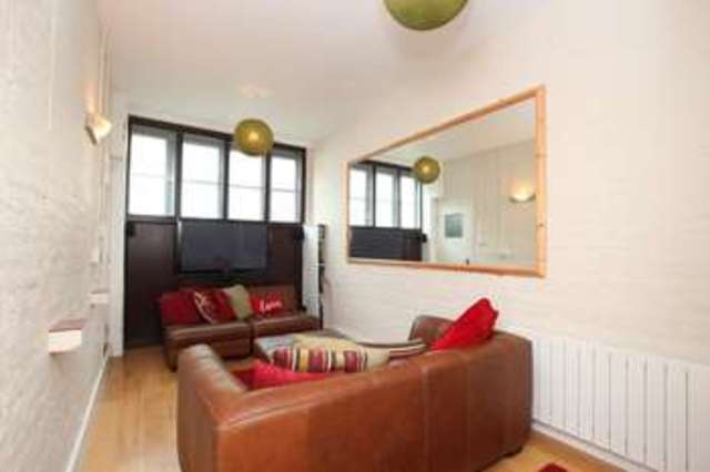  Image of 3 bedroom Mews for sale in Queens Place Hove BN3 at Hove Hove, BN3 2LT