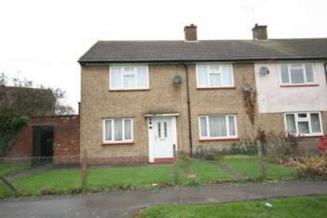  Image of 2 bedroom Maisonette to rent in Quinbrookes Slough SL2 at Wexham, SL2 5RU
