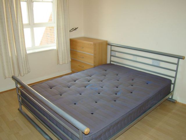  Image of 2 bedroom Flat to rent in Raleigh Street Nottingham NG7 at Raleigh Street Radford Nottingham, NG7 4DG
