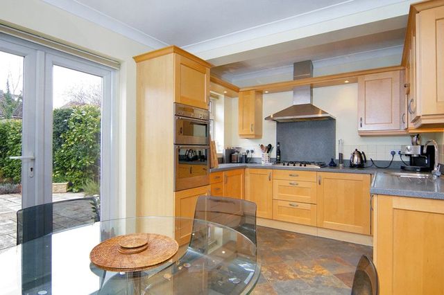  Image of 4 bedroom Detached house for sale in Ravensdale Drive Nottingham NG8 at Ravensdale Drive  Wollaton, NG8 2SL