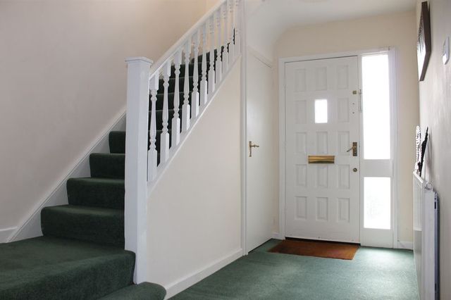  Image of 3 bedroom Detached house for sale in Rayens Close Long Ashton Bristol BS41 at Rayens Close Long Ashton Bristol, BS41 9HL