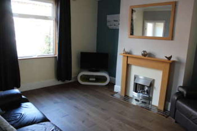  Image of 3 bedroom Terraced house for sale in Recreation Road Selby YO8 at Selby Barlby, YO8 5AL