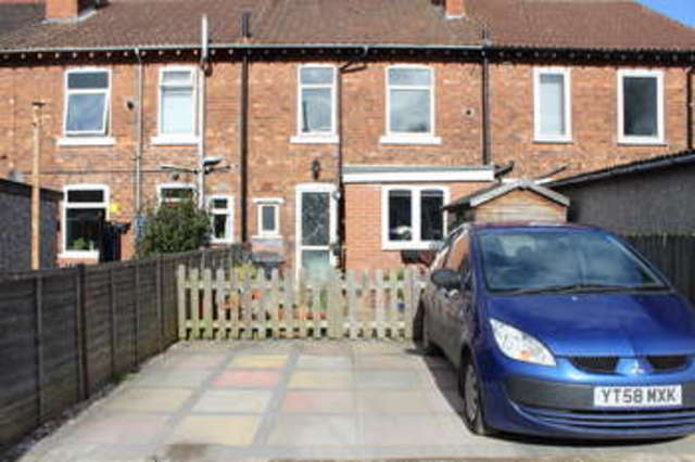  Image of 3 bedroom Terraced house for sale in Recreation Road Selby YO8 at Selby Barlby, YO8 5AL