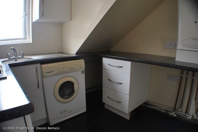  Image of 2 bedroom Flat to rent in Red Bank Road Blackpool FY2 at Red Bank Rd  Blackpool, FY2 9HX