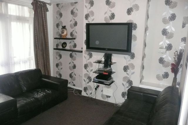  Image of 2 bedroom Flat to rent in Retreat Place London E9 at Retreat Place  Hackney, E9 6RL