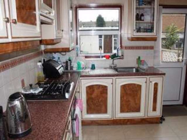  Image of 3 bedroom Terraced house to rent in Reynolds Drive Edgware HA8 at EDGWARE EDGWARE, HA8 5PX