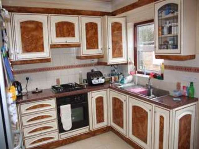  Image of 3 bedroom Terraced house to rent in Reynolds Drive Edgware HA8 at EDGWARE EDGWARE, HA8 5PX