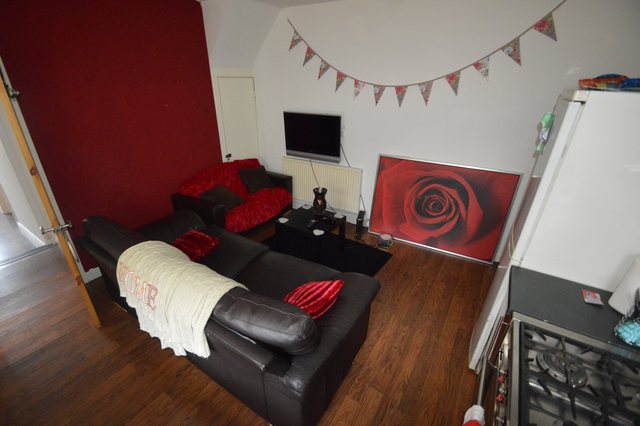  Image of 4 bedroom Detached house to rent in Rickards Street Graig Pontypridd CF37 at TREFOREST  Pontypridd, CF37 1RE