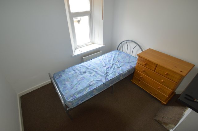  Image of 4 bedroom Detached house to rent in Rickards Street Graig Pontypridd CF37 at TREFOREST  Pontypridd, CF37 1RE
