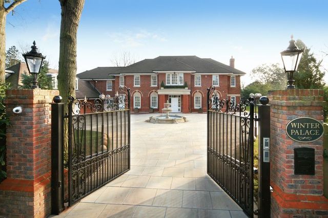  Image of 6 bedroom Detached house for sale in Ridgemead Road Englefield Green Egham TW20 at Ridgemead Road  Englefield Green, TW20 0YG