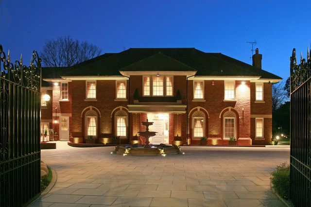  Image of 6 bedroom Detached house for sale in Ridgemead Road Englefield Green Egham TW20 at Ridgemead Road  Englefield Green, TW20 0YG