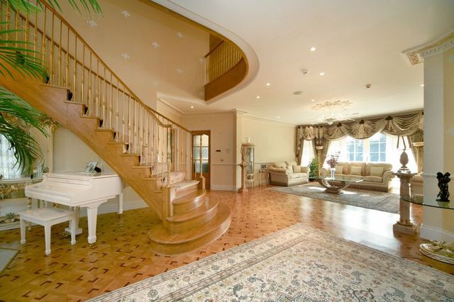  Image of 6 bedroom Detached house for sale in Ridgemead Road Englefield Green Egham TW20 at Ridgemead Road  Englefield Green, TW20 0YG