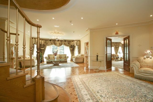 Image of 6 bedroom Detached house for sale in Ridgemead Road Englefield Green Egham TW20 at Ridgemead Road  Englefield Green, TW20 0YG