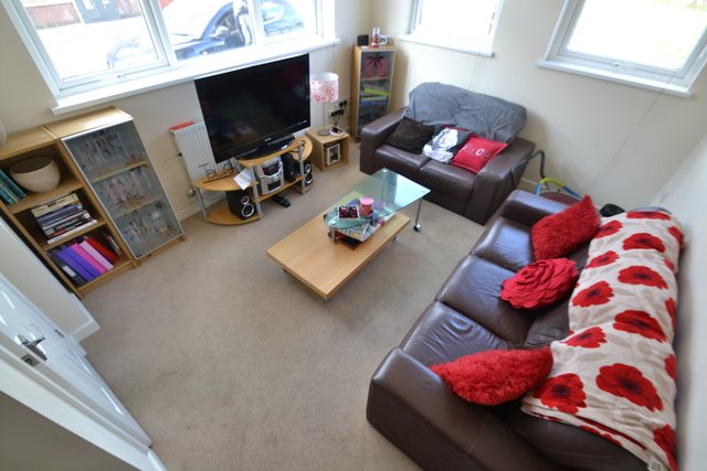  Image of 1 bedroom Flat to rent in Riverside Terrace Ely Cardiff CF5 at Cardiff South Glamorgan Ely, CF5 5AS