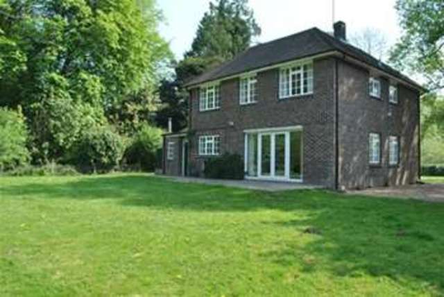  Image of 5 bedroom Detached house to rent in Great Bridge Road Romsey SO51 at Romsey, SO51 0HB