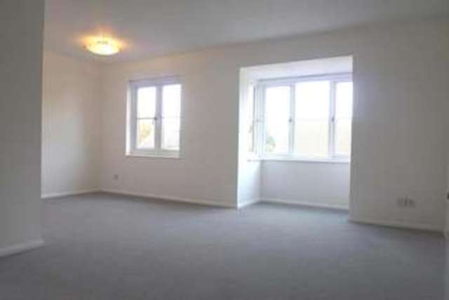  Image of 2 bedroom Flat to rent in Rosamund Close South Croydon CR2 at South Park Hill Rd  South Croydon, CR2 7EW