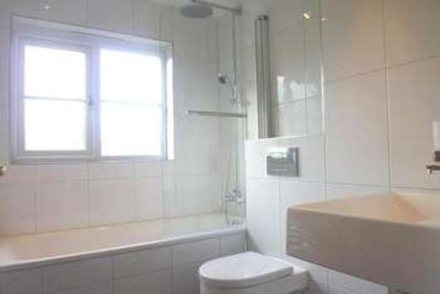 Image of 2 bedroom Flat to rent in Rosamund Close South Croydon CR2 at South Park Hill Rd  South Croydon, CR2 7EW