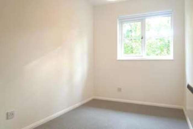  Image of 2 bedroom Flat to rent in Rosamund Close South Croydon CR2 at South Park Hill Rd  South Croydon, CR2 7EW