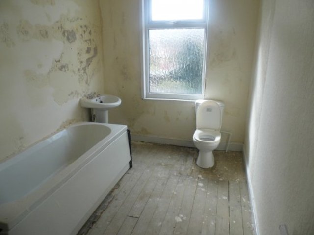  Image of 3 bedroom Terraced house for sale in Rossendale Road Burnley BB11 at Burnley Hapton, BB11 5DQ