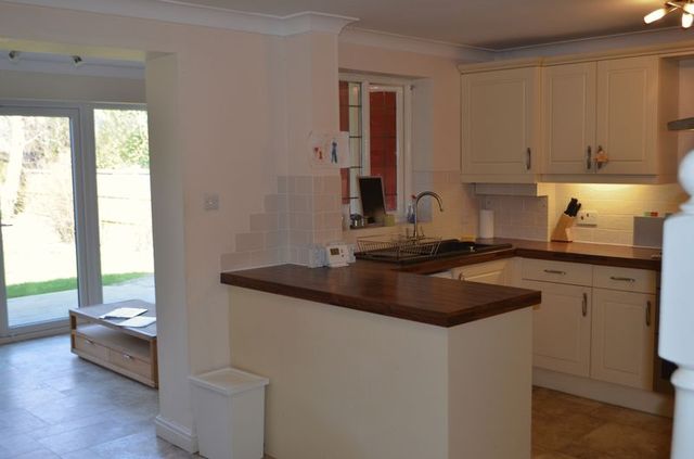  Image of 3 bedroom Semi-Detached house to rent in Rowan Close Barrow-upon-Humber DN19 at Rowan Close  Barrow-Upon-Humber, DN19 7SL