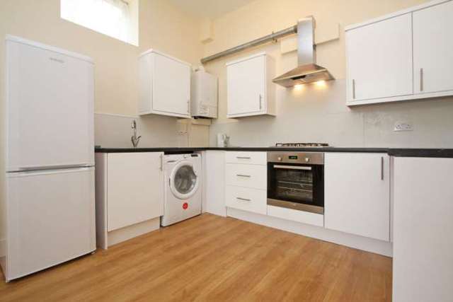  Image of 3 bedroom Flat to rent in Rutford Road London SW16 at Rutford Road  London, SW16 2DH