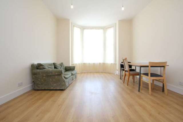  Image of 3 bedroom Flat to rent in Rutford Road London SW16 at Rutford Road  London, SW16 2DH