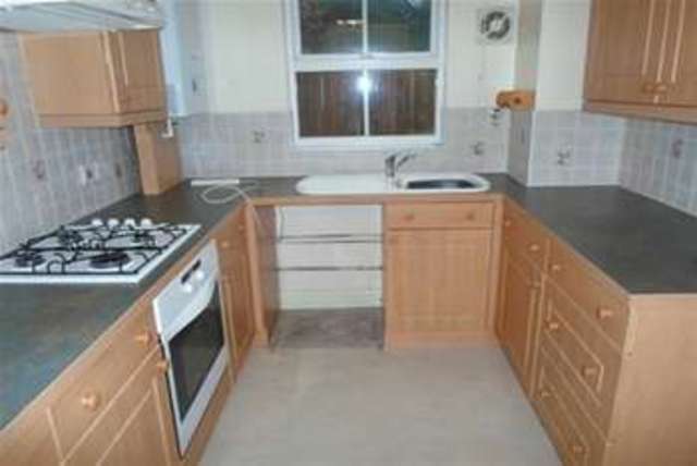  Image of 2 bedroom Flat to rent in Lyndon Court Pillmere Saltash PL12 at Saltash, PL12 6XX