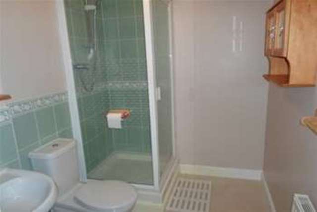  Image of 2 bedroom Flat to rent in Lyndon Court Pillmere Saltash PL12 at Saltash, PL12 6XX