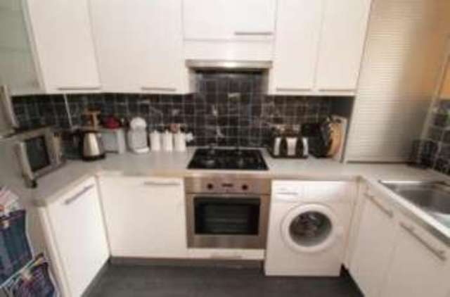  Image of 1 bedroom Flat for sale in The Avenue Beckenham BR3 at 37 The Avenue Beckenham Beckenham, BR3 5EE