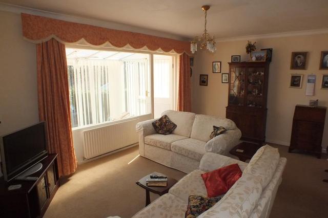  Image of 2 bedroom Bungalow for sale in Scandinavia Heights Saundersfoot SA69 at Saundersfoot Pembrokeshire Saundersfoot, SA69 9PE