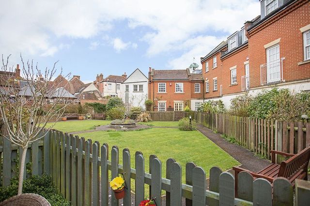  Image of 3 bedroom Terraced house for sale in School Lane Emsworth PO10 at School Lane  Emsworth, PO10 7ED